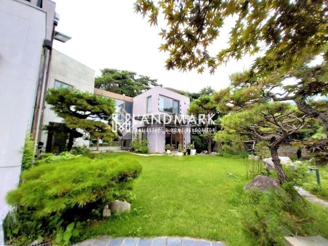 서울 종로구 평창동 평창동 참샘골공원 앞 그림같은 단독주택 매매 매물번호 13953 사진 1