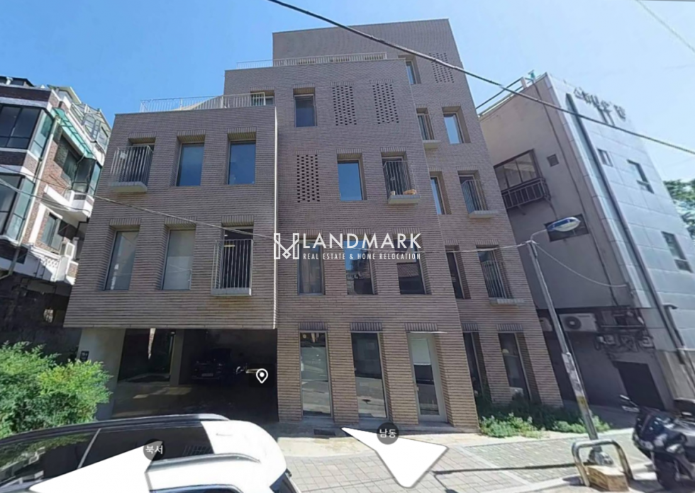 서울 용산구 후암동 후암동 용산중고등학교 맞은편 5층짜리 간지나는 통건물 전용100평 1층 쇼룸매장 가능 전층테라스 월세 매물번호 14024 사진 1