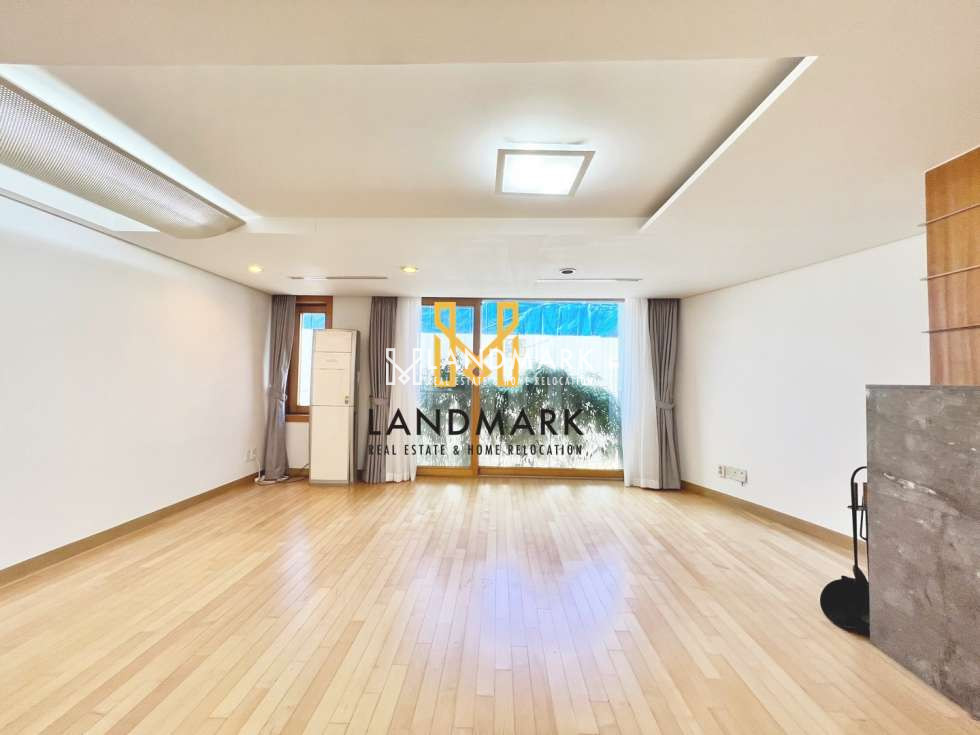 서울 용산구 이태원동 이태원역 파르테논빌라 테라스세대 도배 및 조명 리모델링 즉시입주 연세 매물번호 14047 사진 8