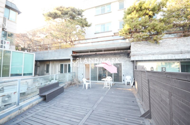 서울 용산구 한남동 유엔빌리지 사무실용도의 테라스 있는 빌라 렌트가능 월세 매물번호 10961 사진 5