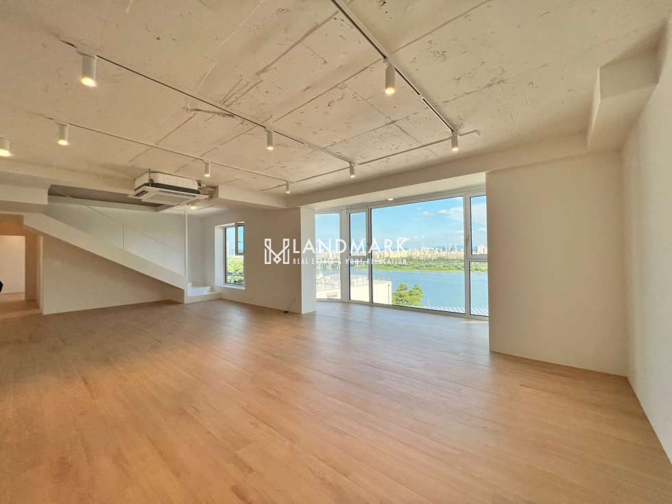 서울 용산구 한남동 유엔빌리지 내부 풀리모델링 파노라마 한강뷰 세대 월세 매물번호 14605 사진 2